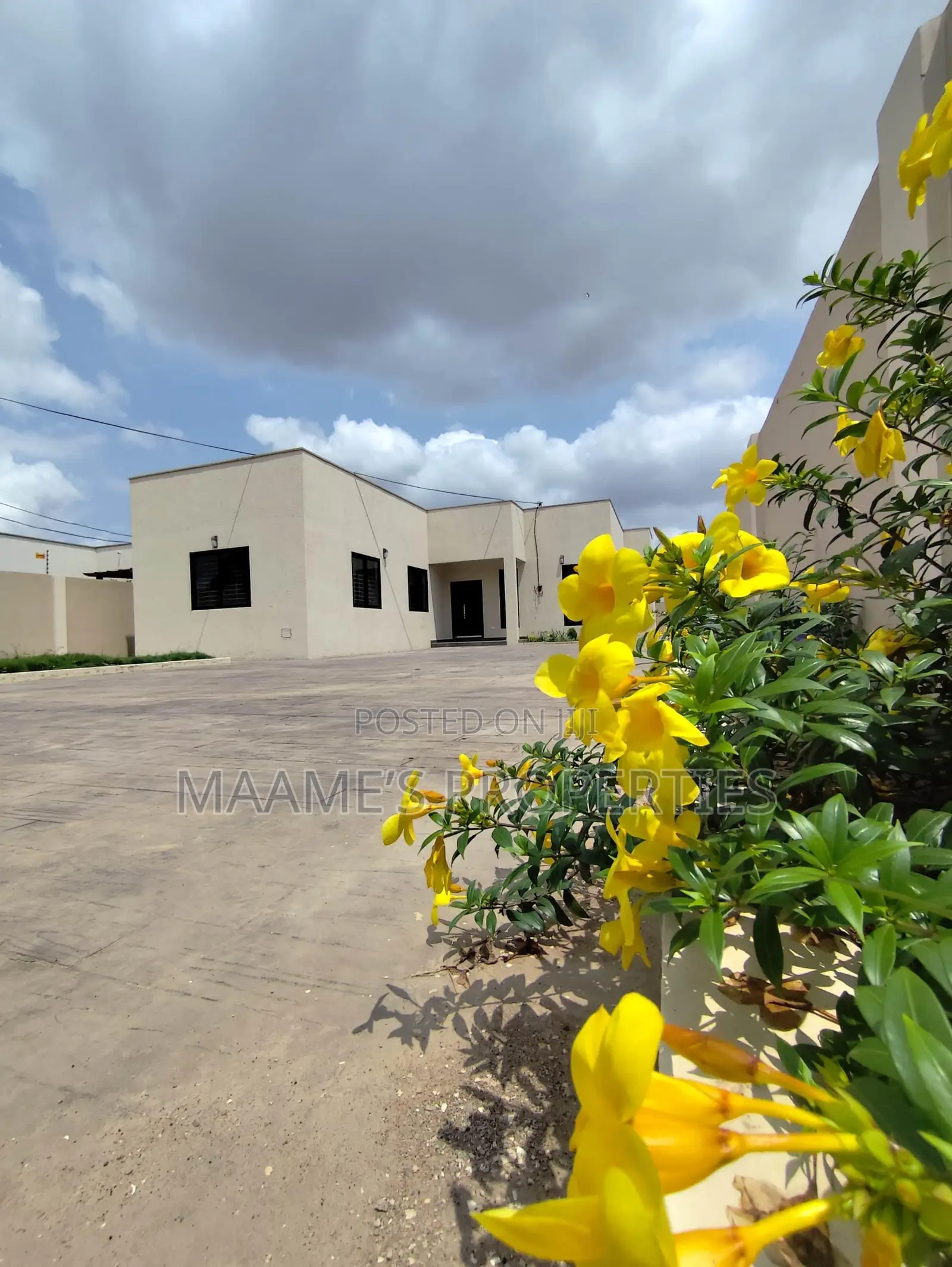 3bdrm House in Lake Side Estate for sale