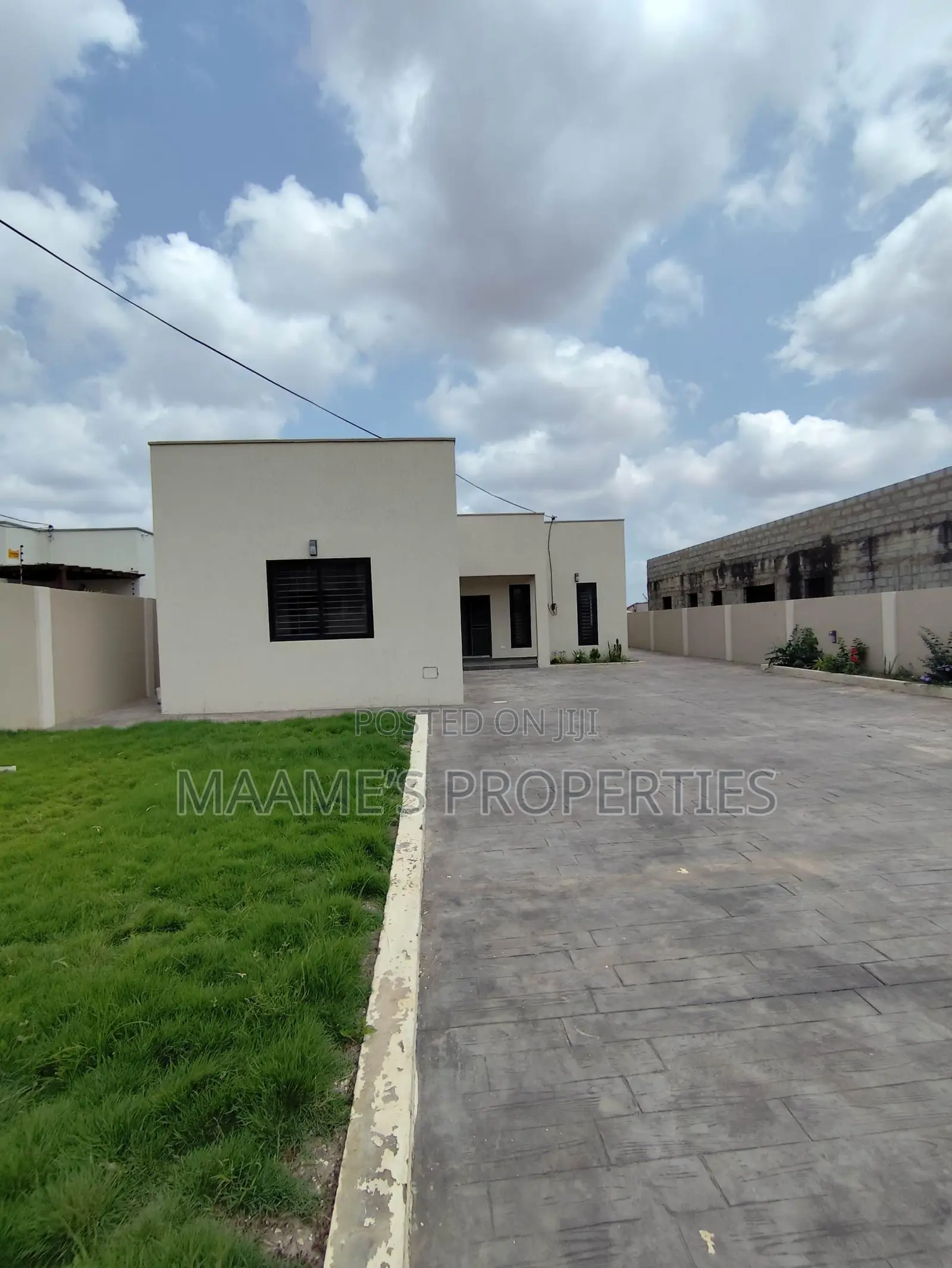 3bdrm House in Lake Side Estate for sale