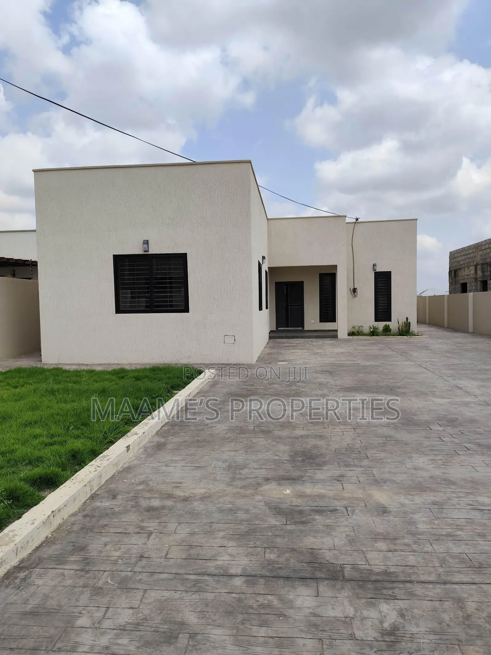 3bdrm House in Lake Side Estate for sale