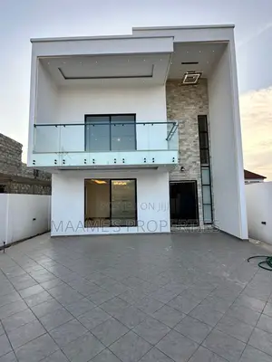6bdrm Duplex in Spintex for sale