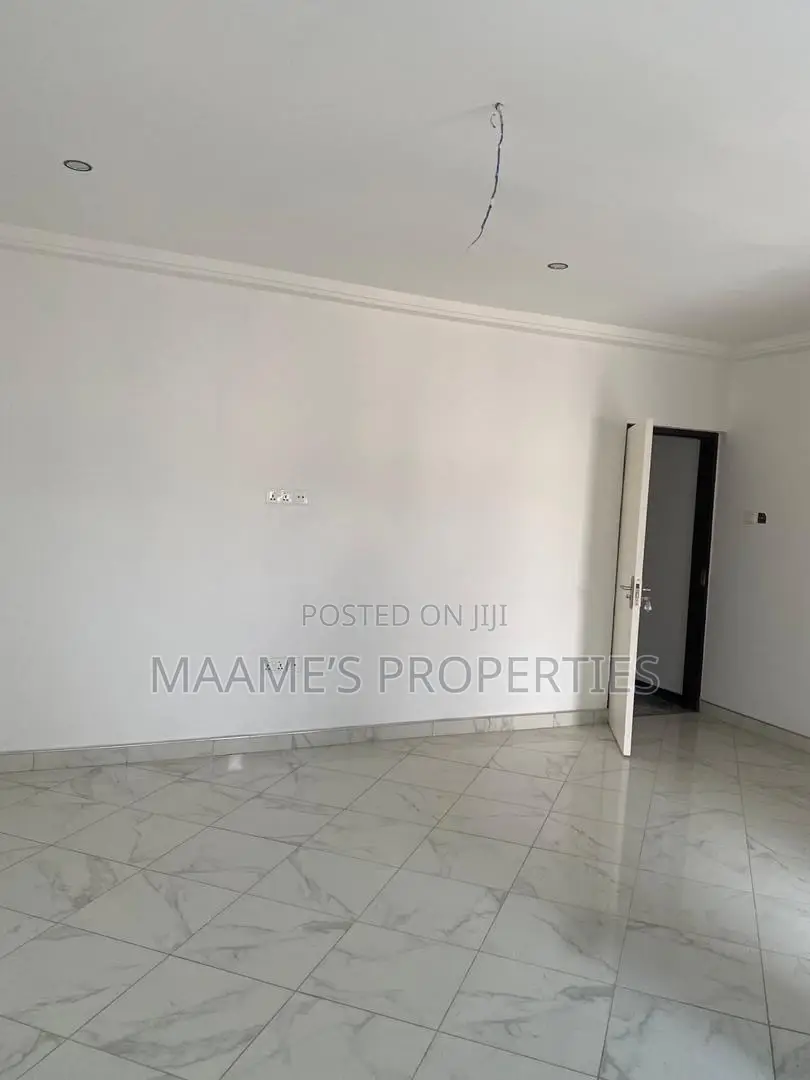 3bdrm Duplex in Oyarifa for rent