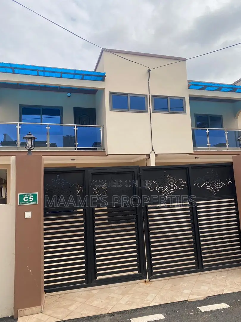 3bdrm Duplex in Oyarifa for rent