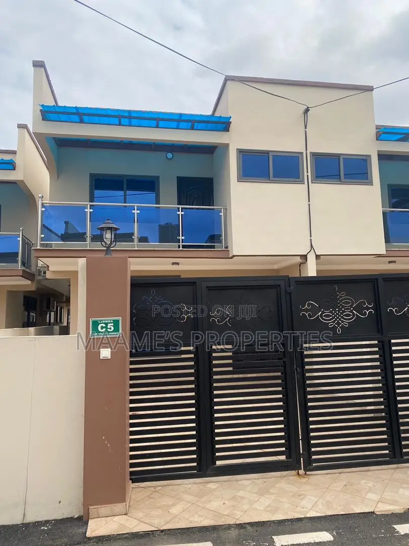 3bdrm Duplex in Oyarifa for rent