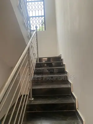 3bdrm Duplex in Oyarifa for rent