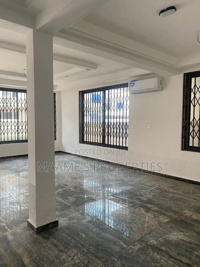 3bdrm Duplex in Oyarifa for rent