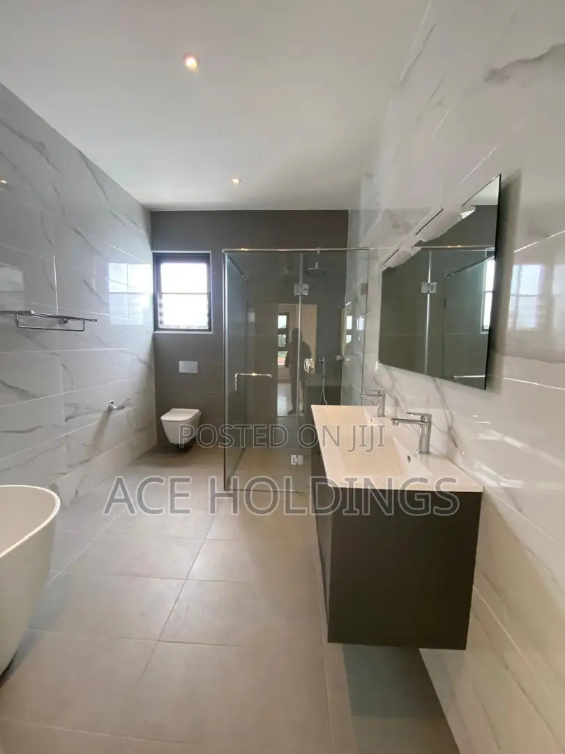 4bdrm Mansion in Cantonments for rent