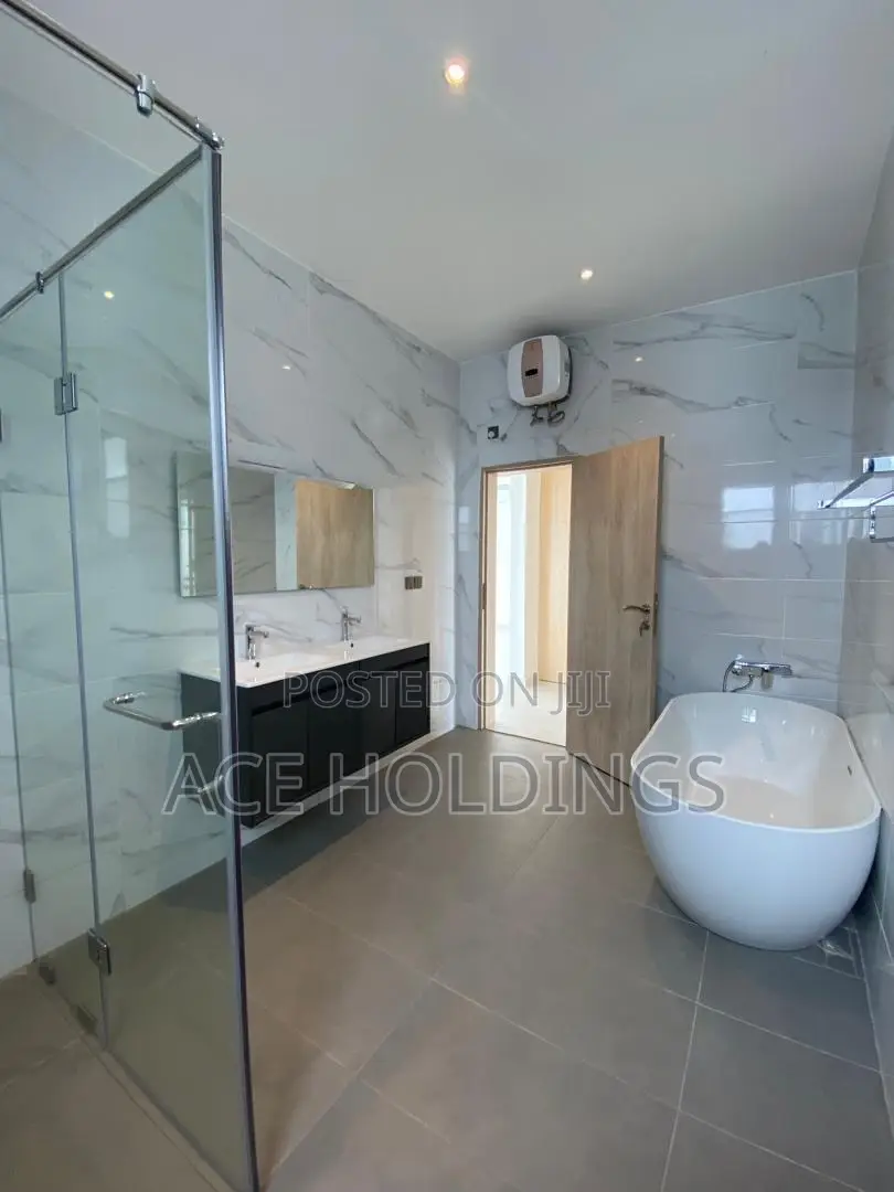 4bdrm Mansion in Cantonments for rent