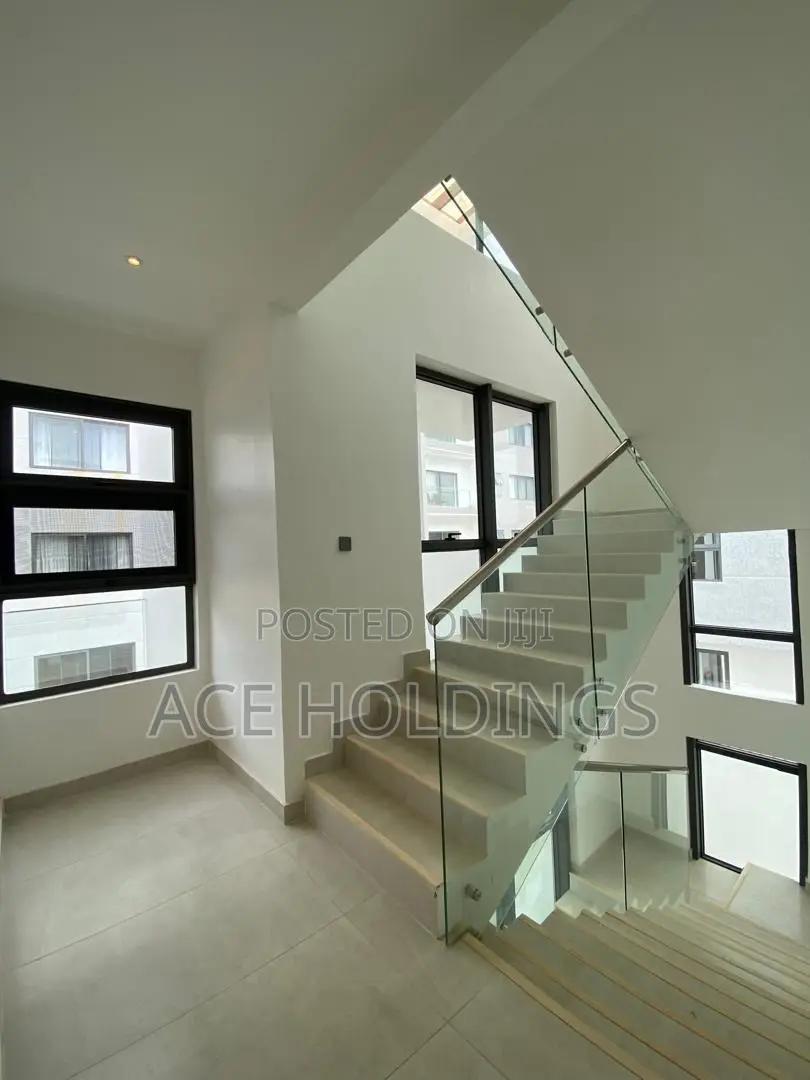 4bdrm Mansion in Cantonments for rent