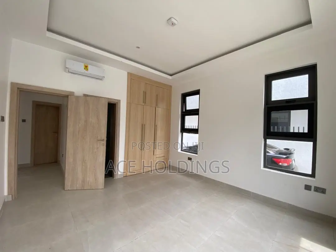 4bdrm Mansion in Cantonments for rent