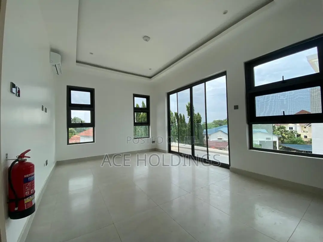 4bdrm Mansion in Cantonments for rent