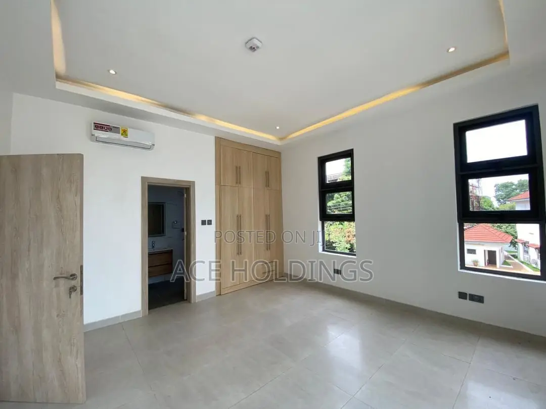 4bdrm Mansion in Cantonments for rent
