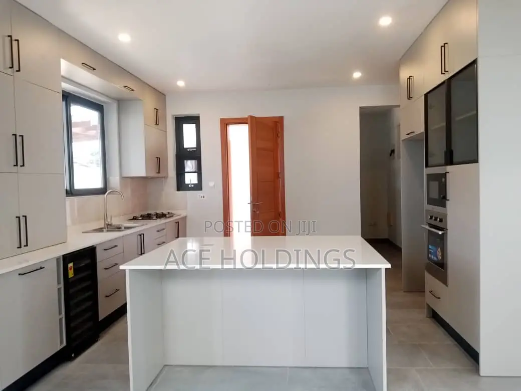 4bdrm House in Tse Addo, Tseaddo for rent