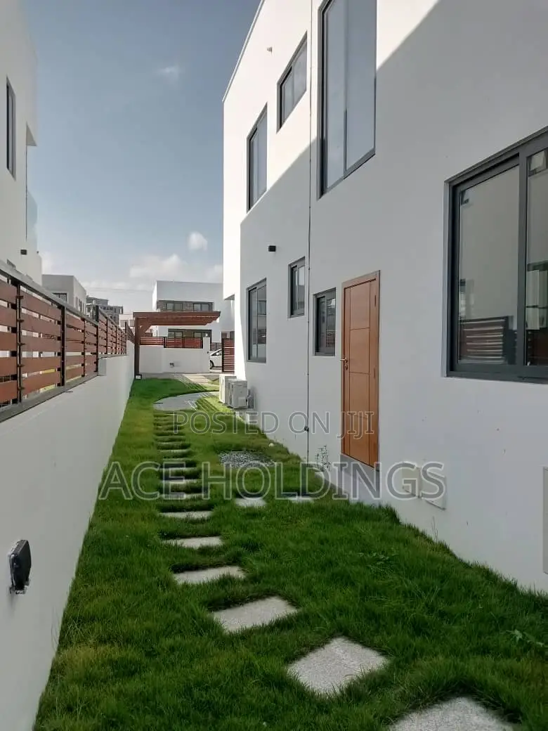 4bdrm House in Tse Addo, Tseaddo for rent