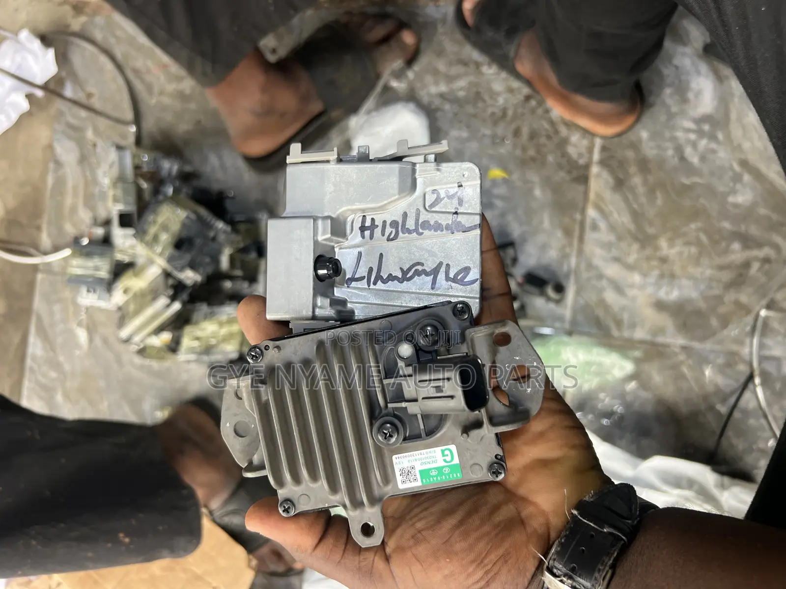 Toyota Highlander 2023 Radar Pair
