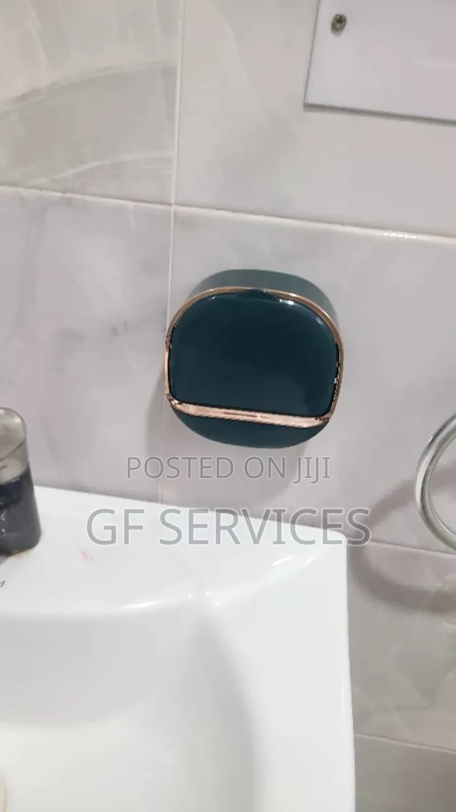 Wall-mounted Soap Box