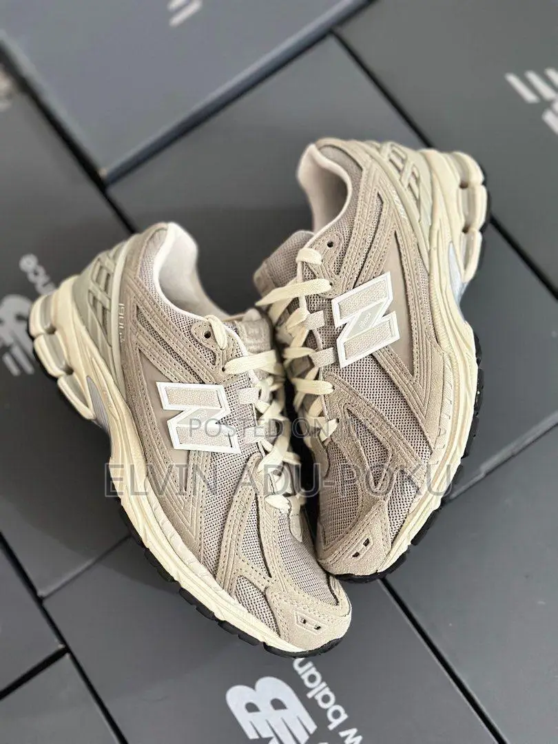 New Balance 1906r Comes In Different Colors , Swipe >>>