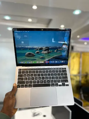Laptop Apple MacBook Pro 2021 M1 8GB Apple M1 SSD 256GB