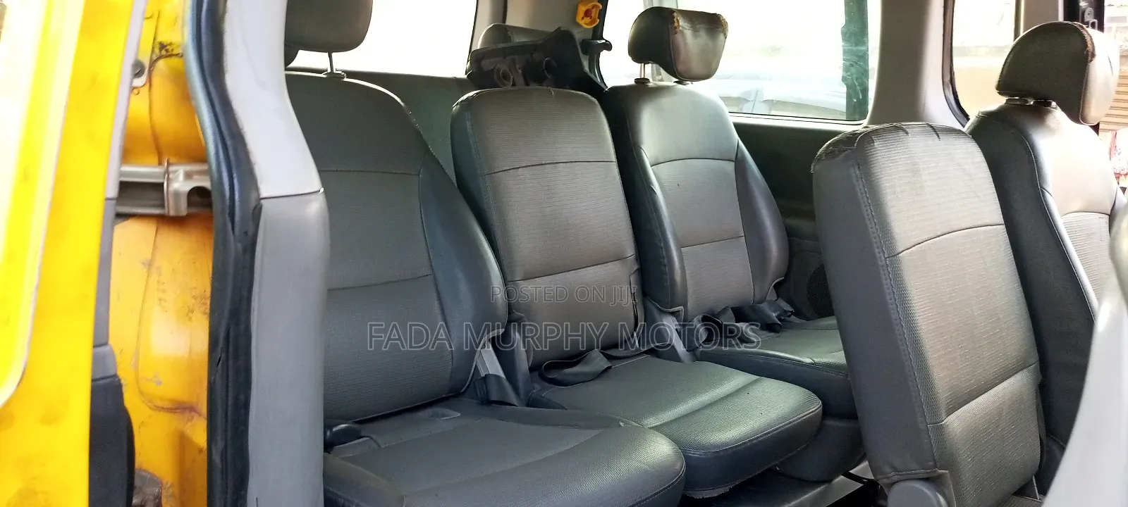 Hyundai Starex 2012 Yellow