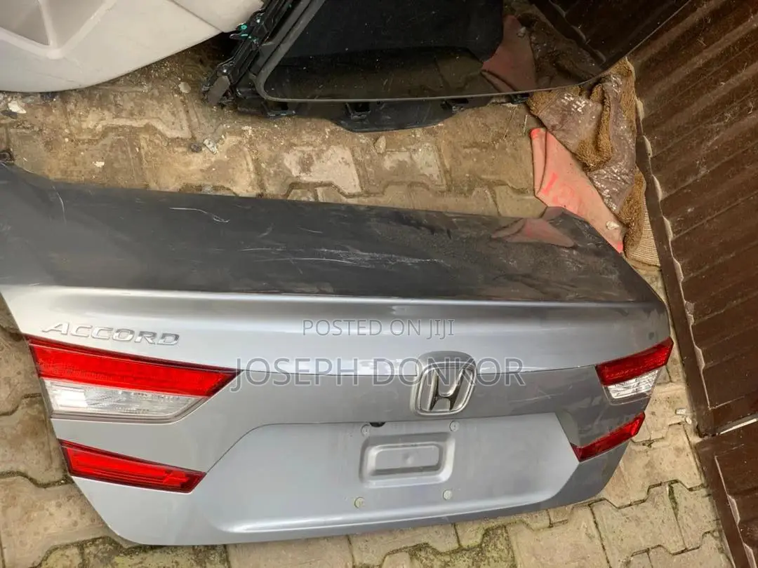 Accord 2018,2019-2022 Boot