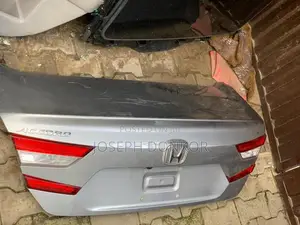Accord 2018,2019-2022 Boot