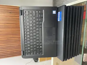 Laptop Dell Latitude 7390 8GB Intel Core i5 SSD 256GB