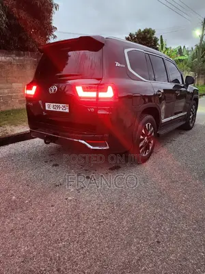 Toyota Land Cruiser 4.6 V8 GXR 2017 Black