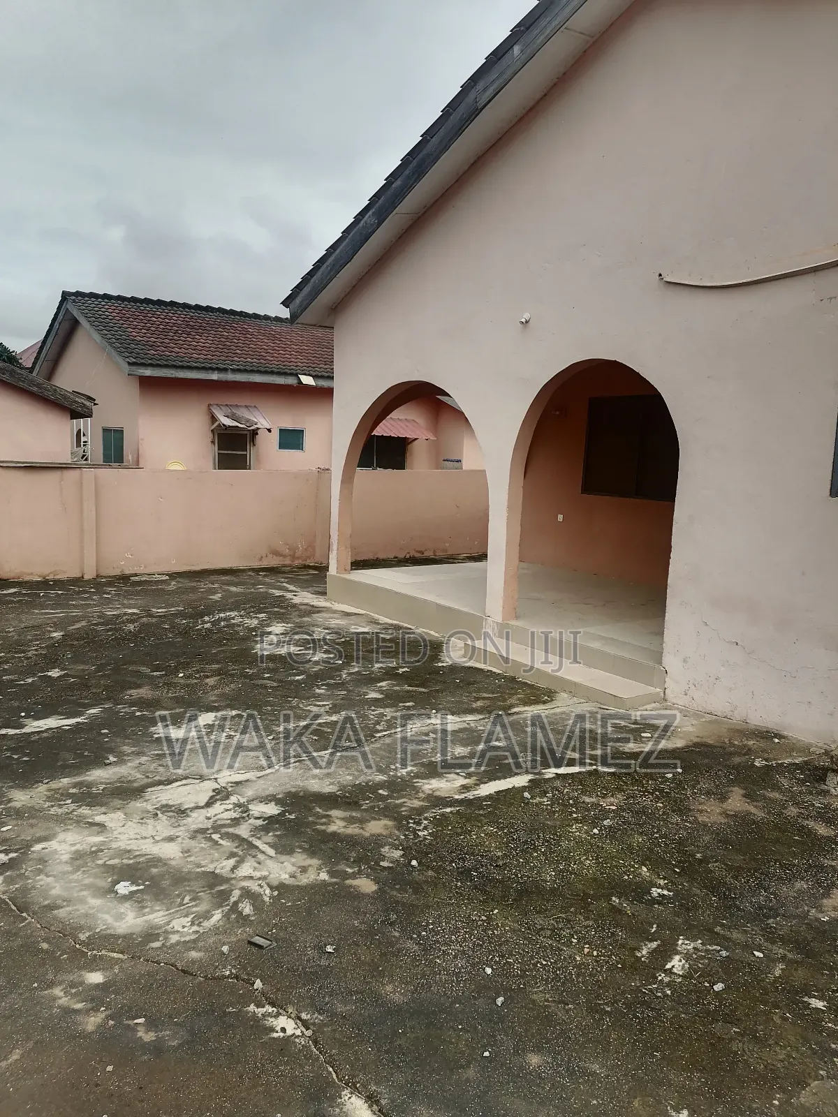 2bdrm House in Damas 1 Estate, Accra Metropolitan for sale