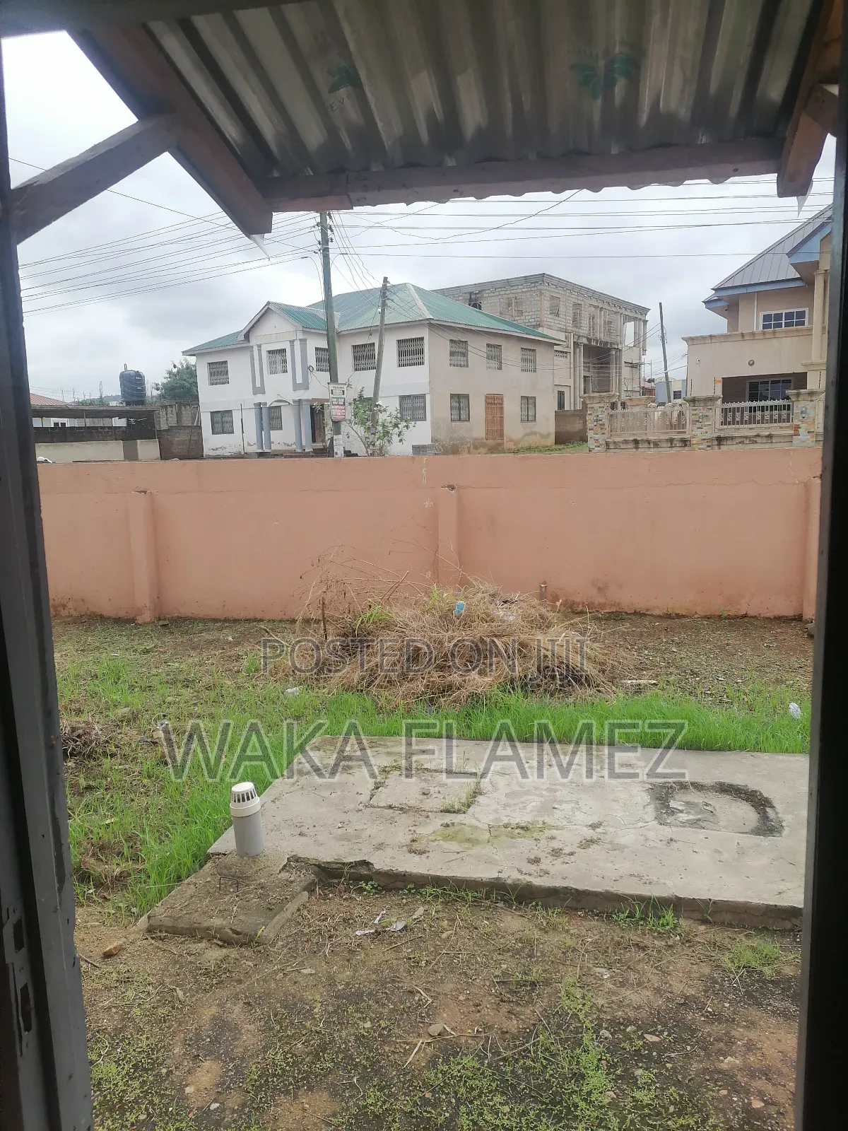 2bdrm House in Damas 1 Estate, Accra Metropolitan for sale
