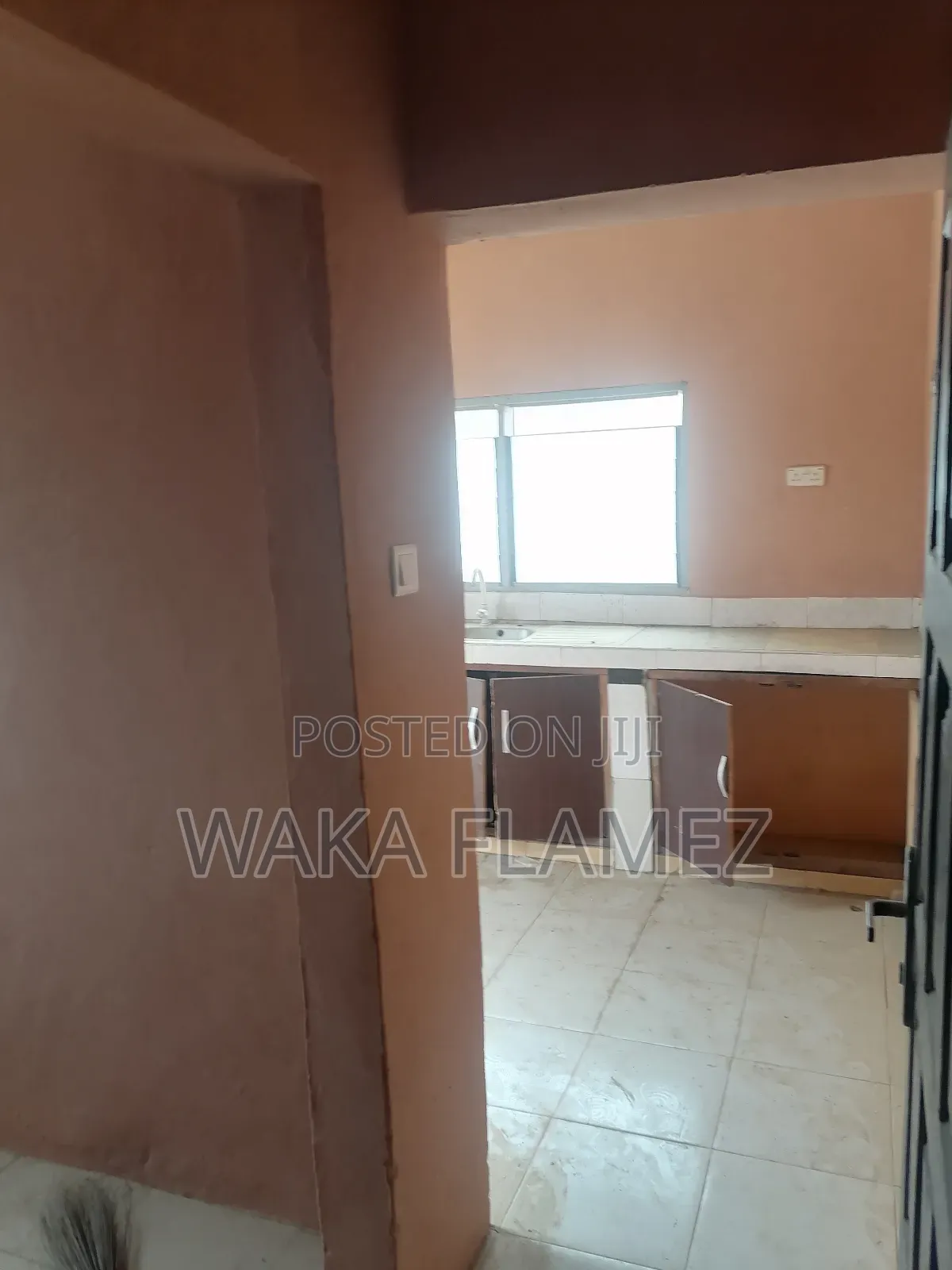 2bdrm House in Damas 1 Estate, Accra Metropolitan for sale