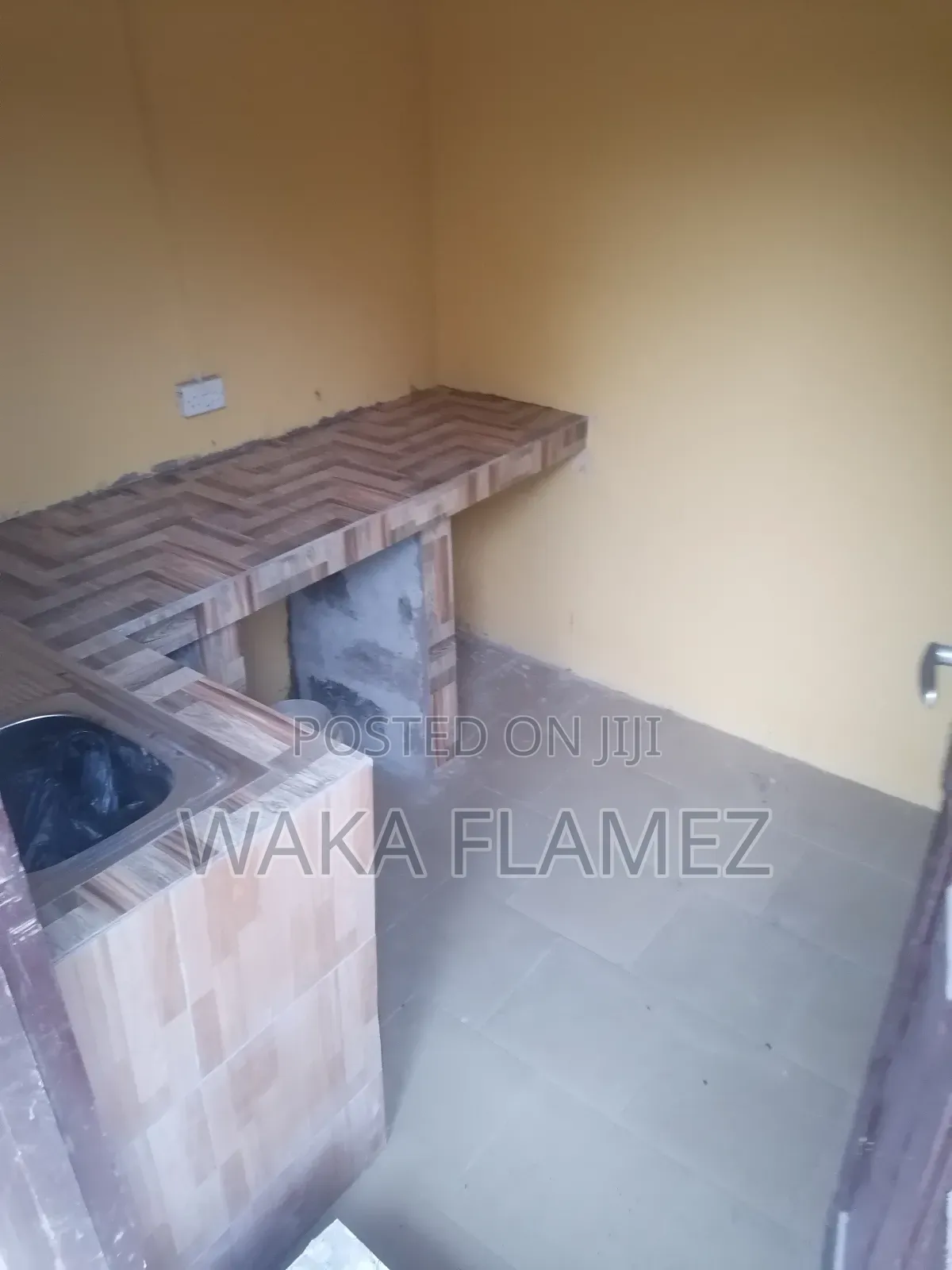 2bdrm House in Damas 1 Estate, Accra Metropolitan for sale