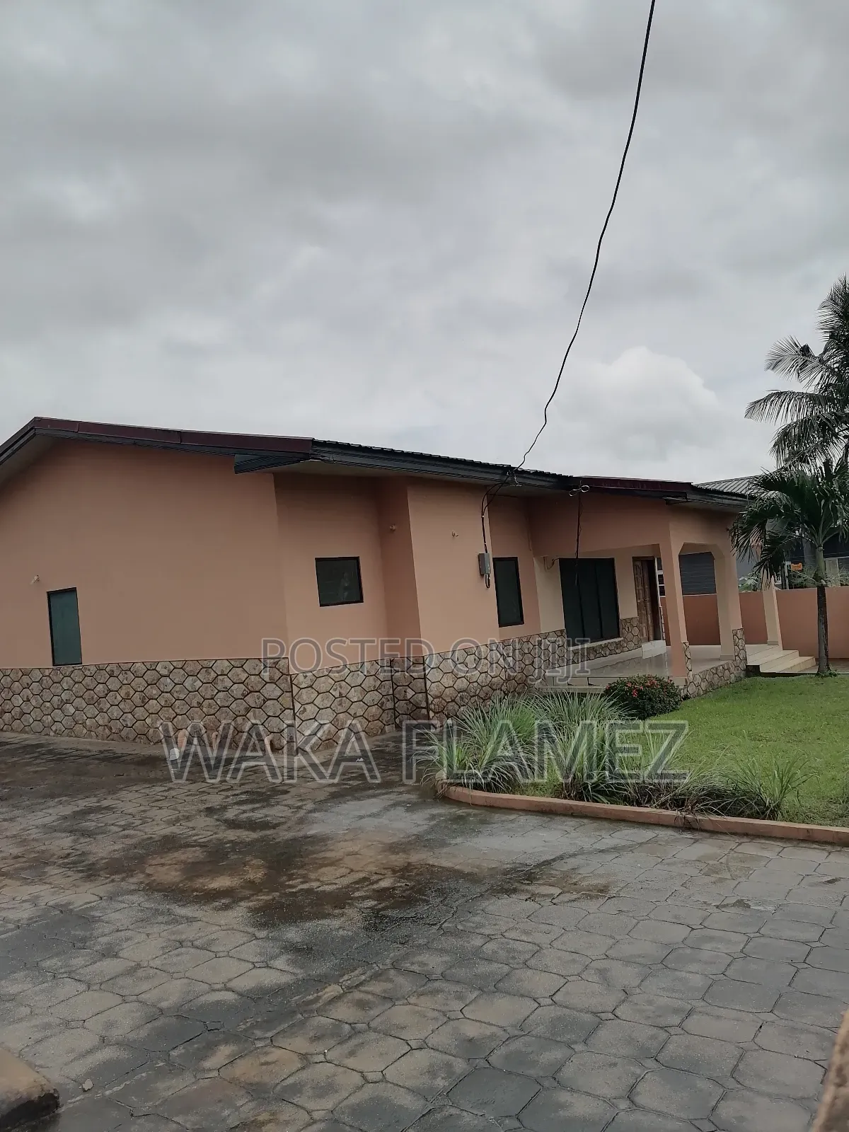 3bdrm House in Satellite, Accra Metropolitan for sale