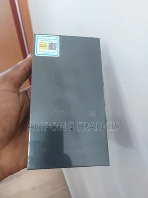 New Samsung Galaxy S22 5G 128 GB Black