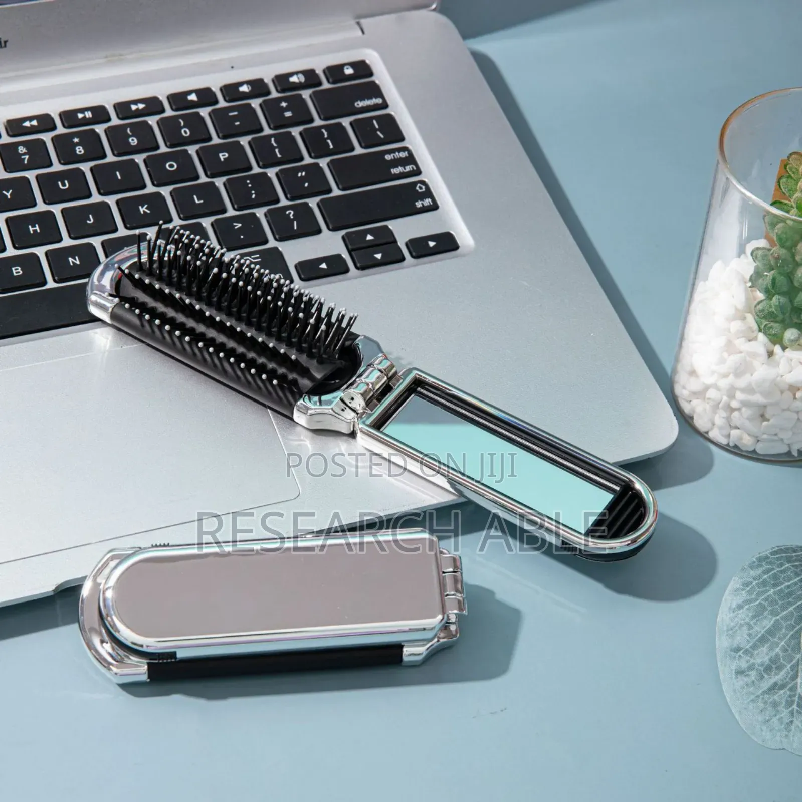 Portable Hair Brush