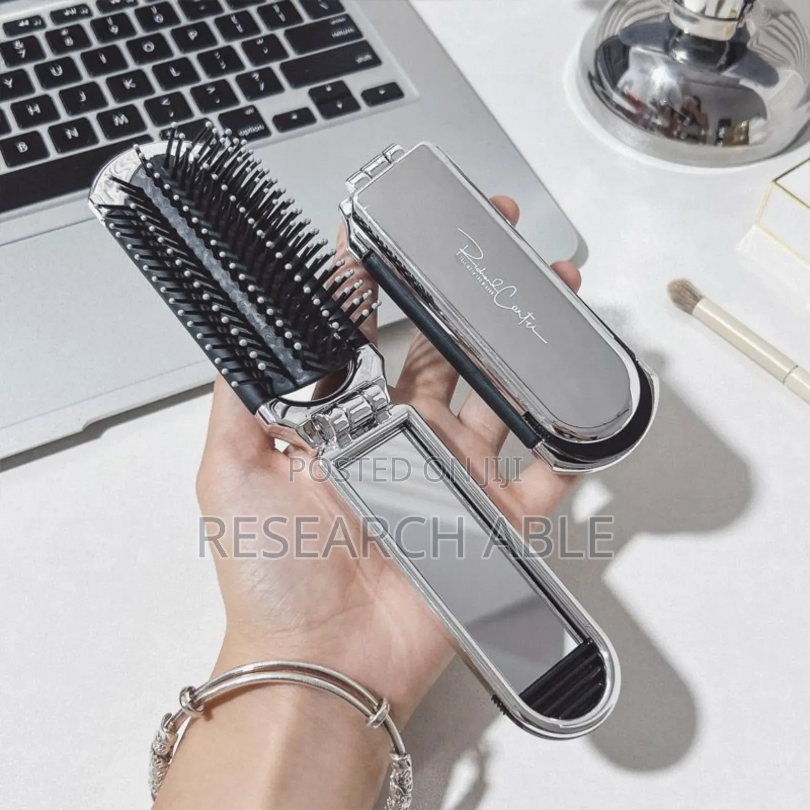 Portable Hair Brush
