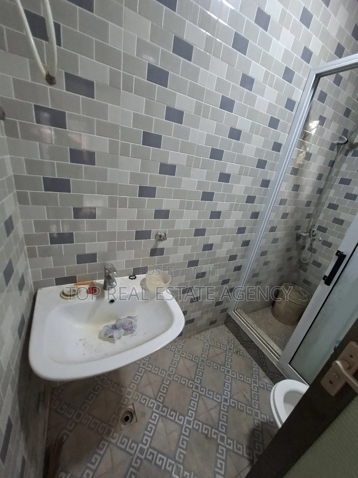 2bdrm Apartment in Adenta, Danfa for rent