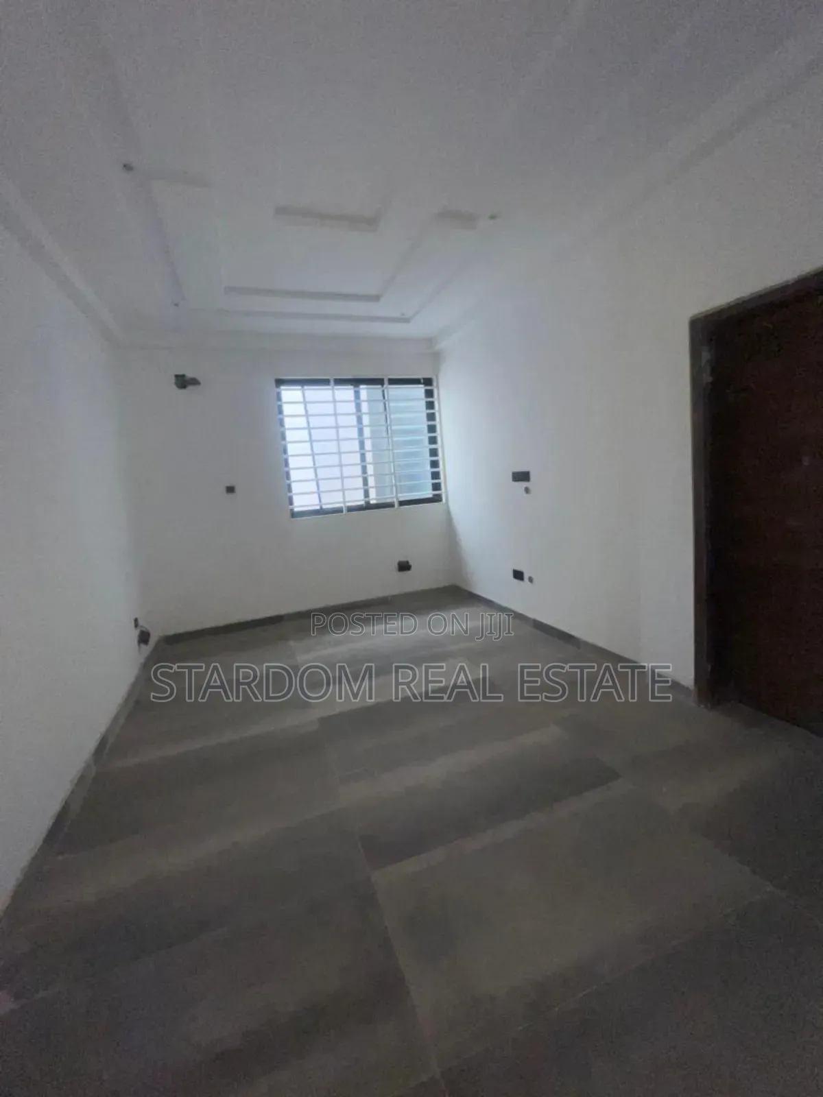 4bdrm Duplex in American House, East Legon for sale