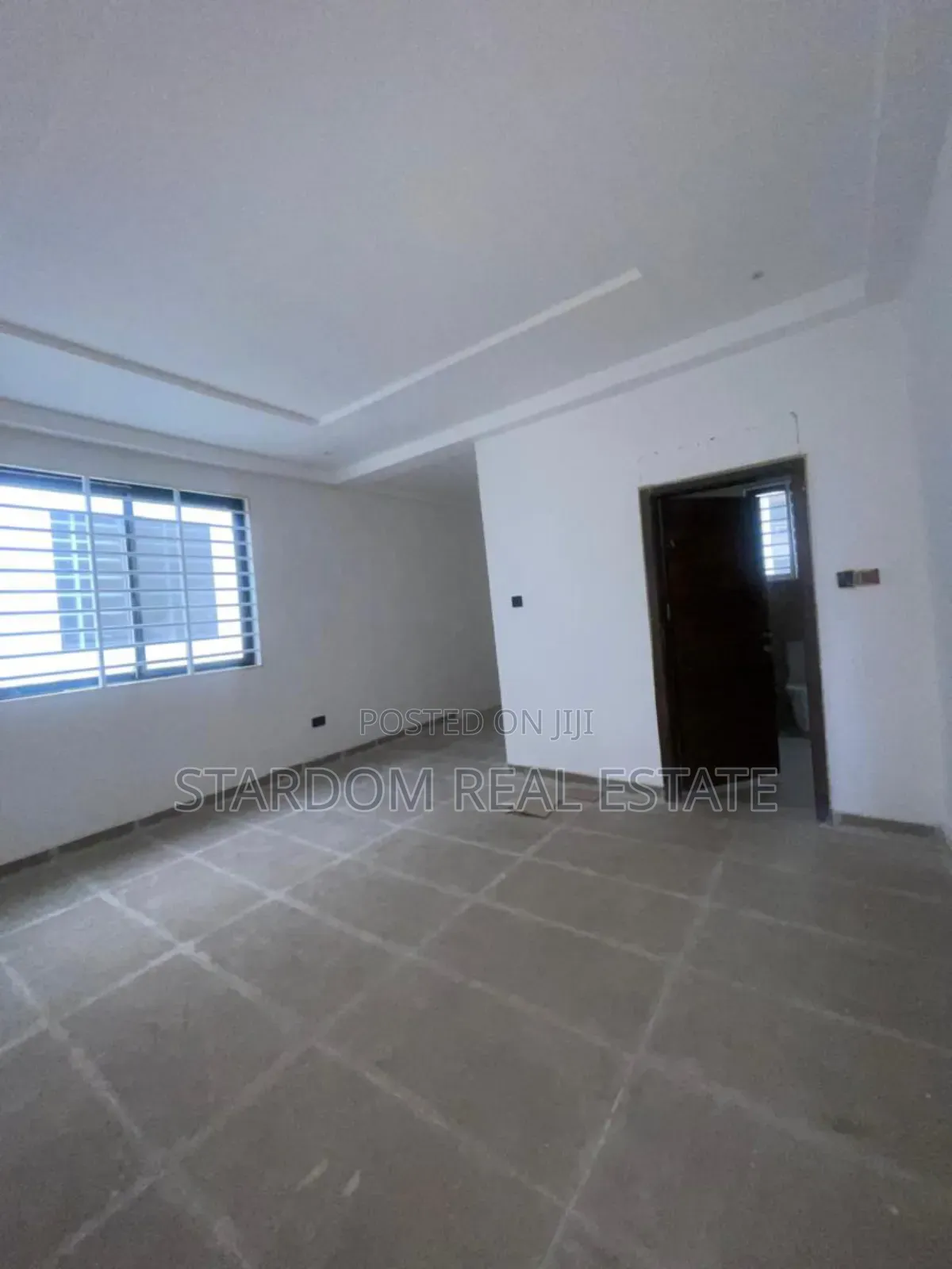 4bdrm Duplex in American House, East Legon for sale
