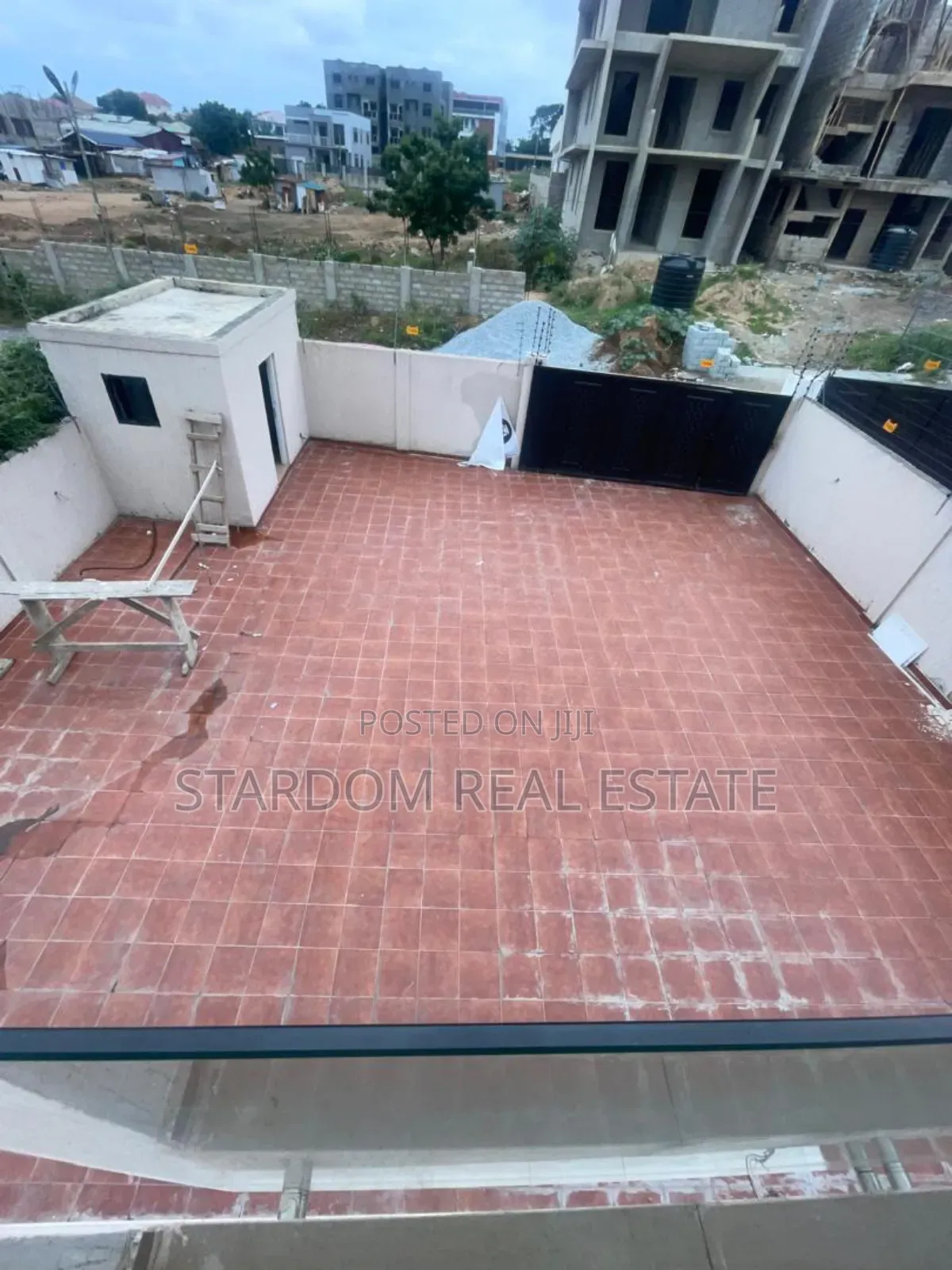 4bdrm Duplex in American House, East Legon for sale