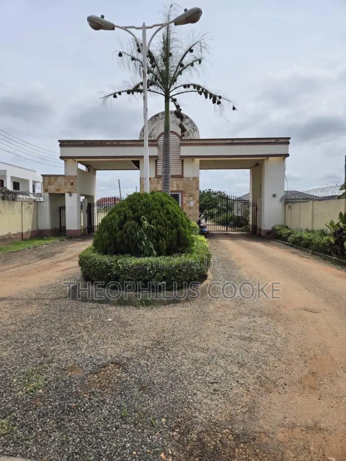2bdrm Shared Apartment in Ubuntu Heaven, Oyibi for rent