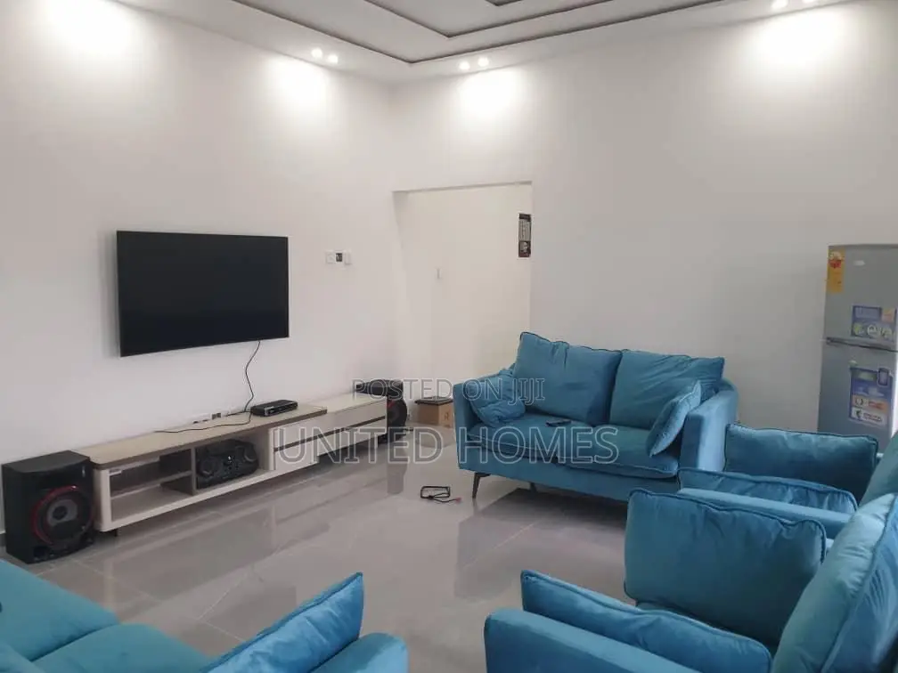Furnished 6bdrm House in Ashomang Estate for sale