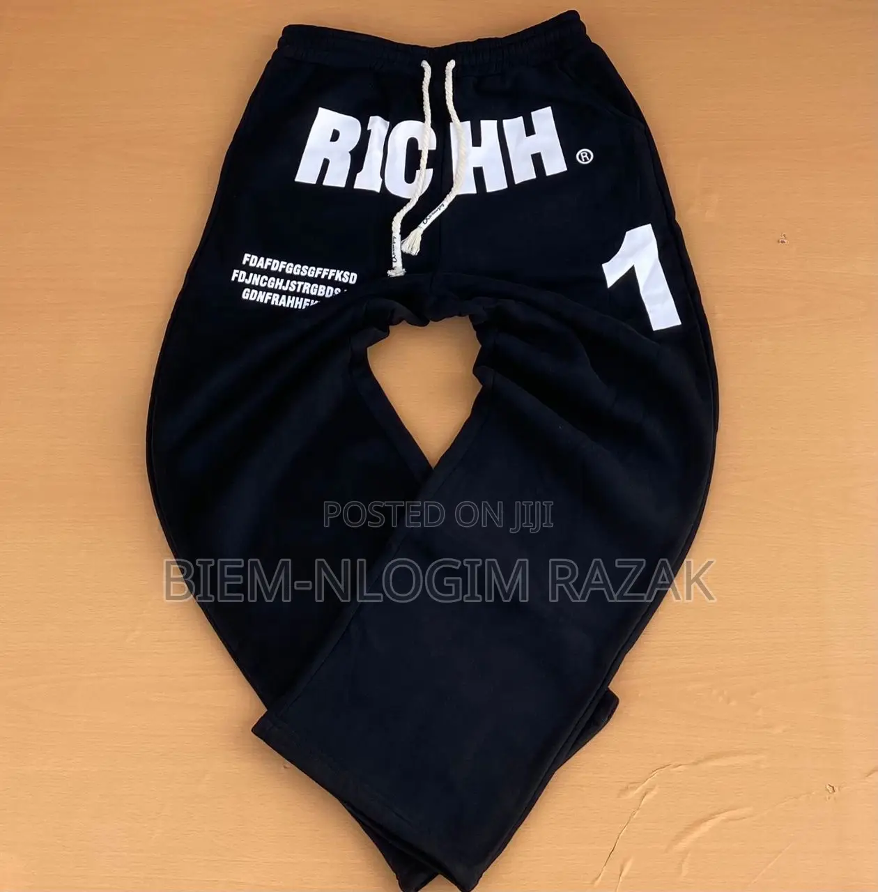 Top Quality Cargo Sweatpants Available in Stock