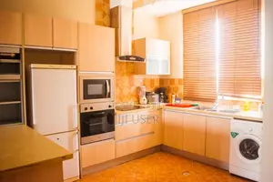 Furnished 2bdrm Apartment in Oxford Street for rent
