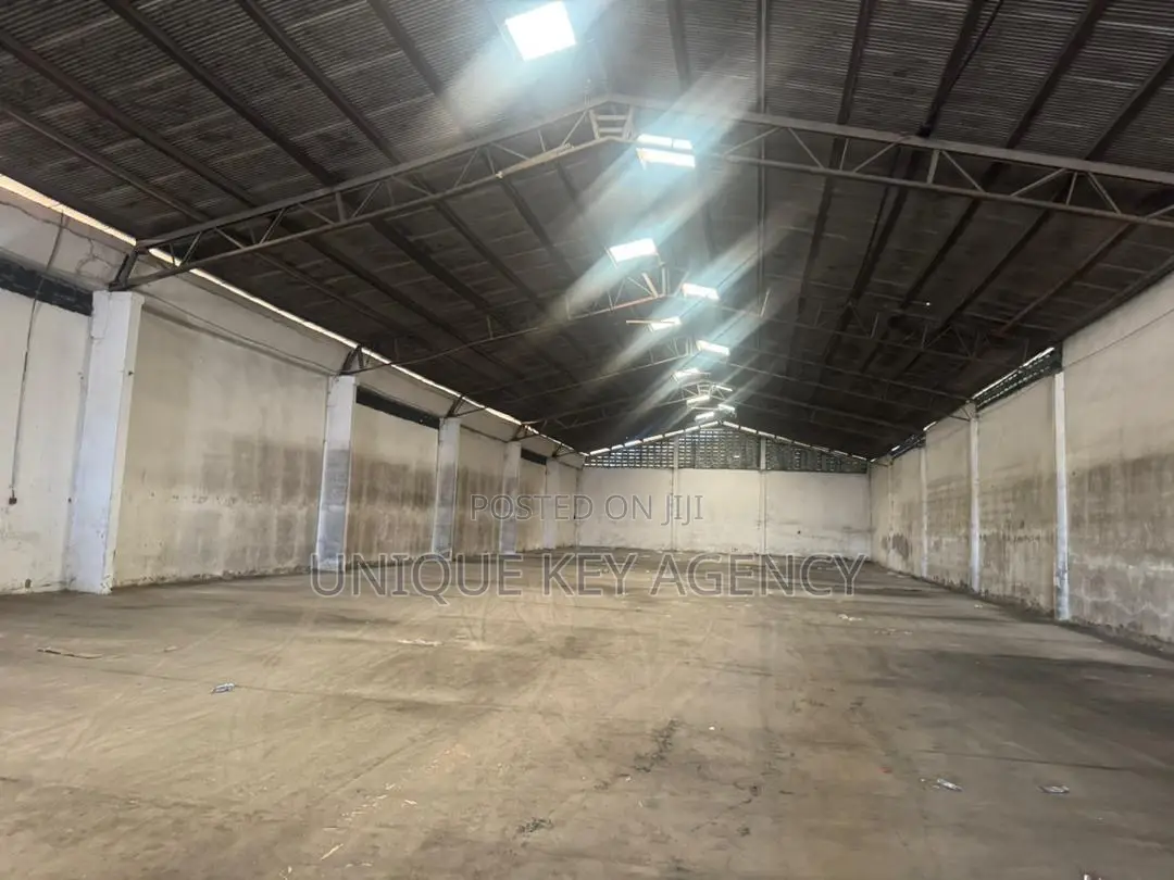 1300 Square Meters Warehouse in Dzorwulu