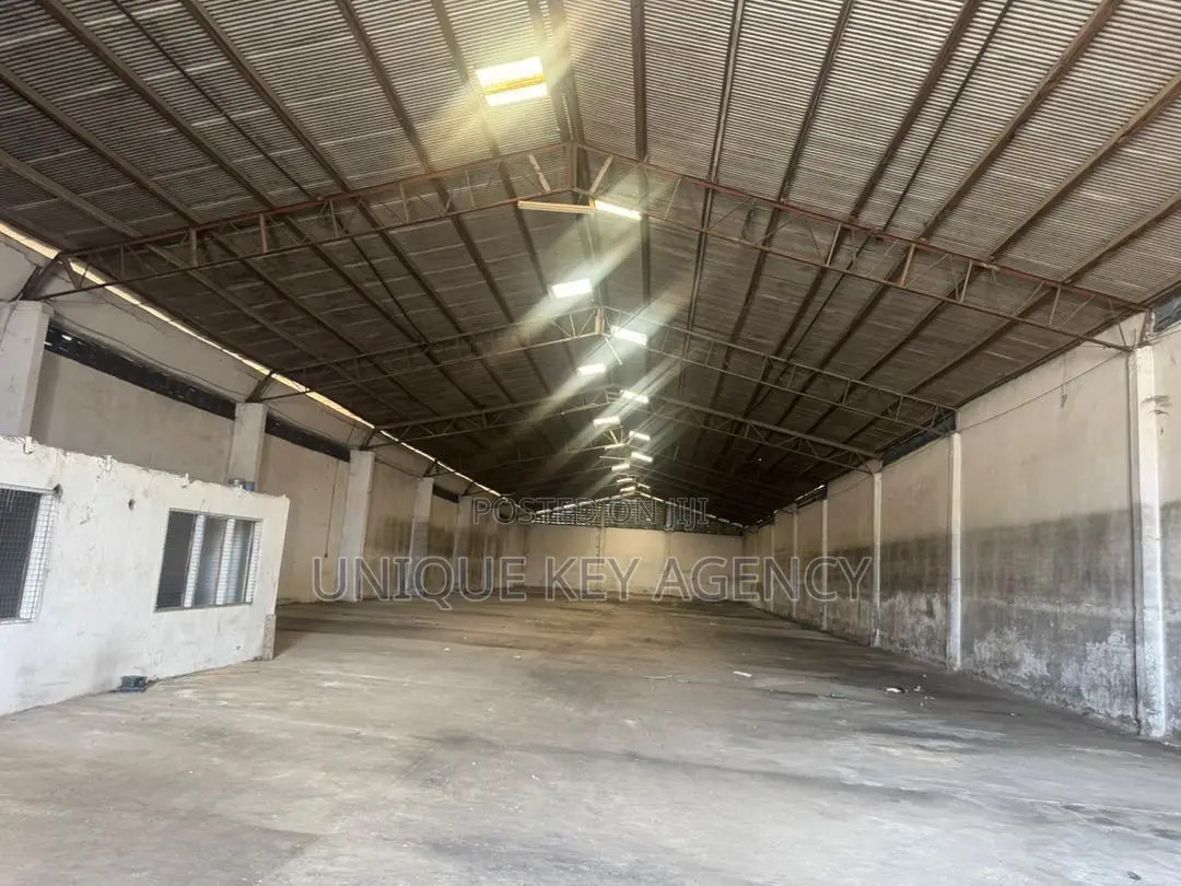 1300 Square Meters Warehouse in Dzorwulu