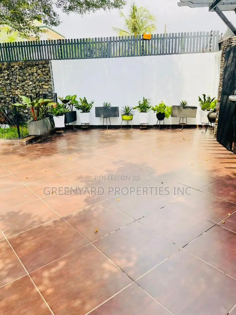 5bdrm House in American House, East Legon for rent