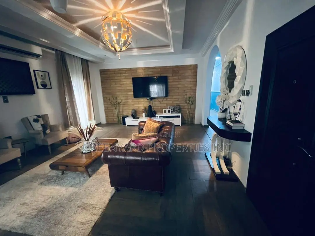 5bdrm House in American House, East Legon for rent