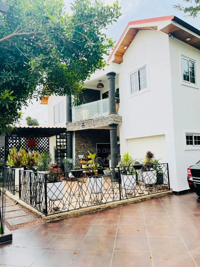 5bdrm House in American House, East Legon for rent