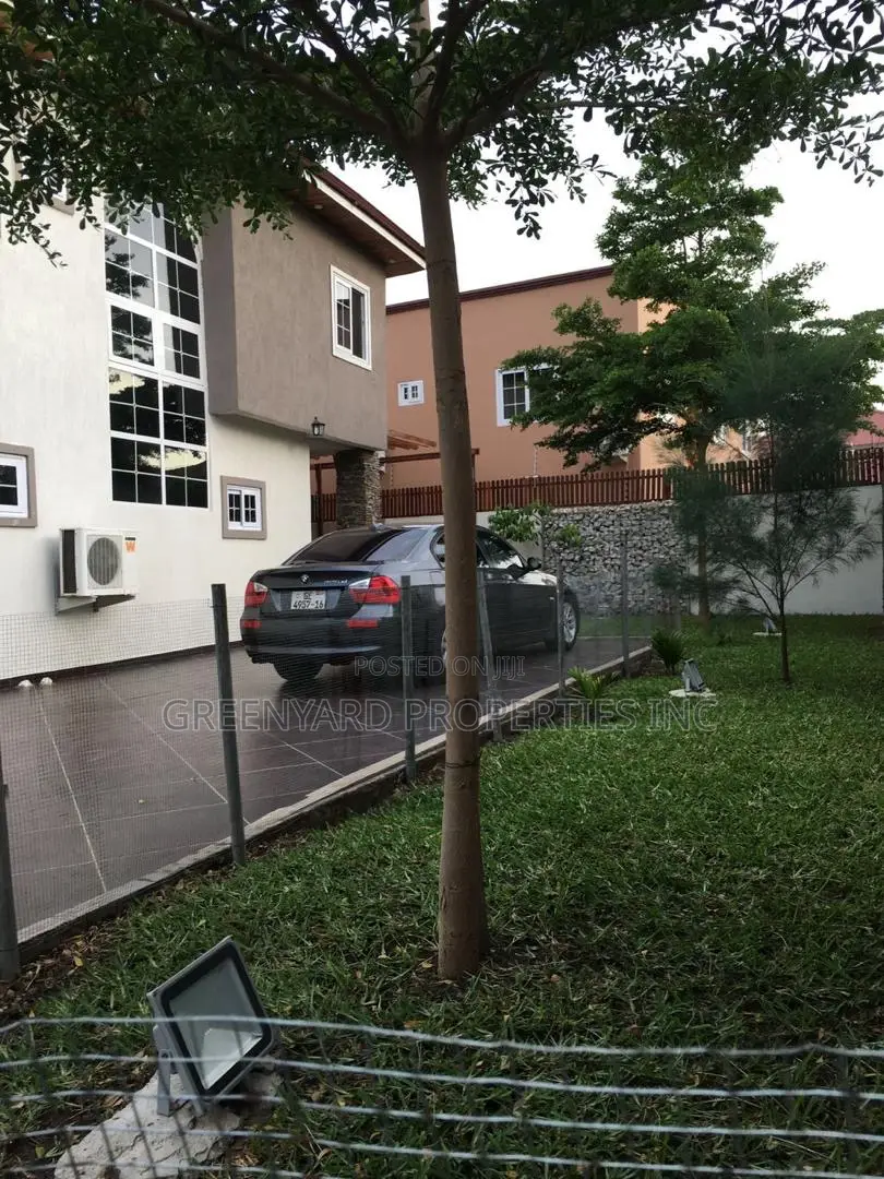 5bdrm House in American House, East Legon for rent