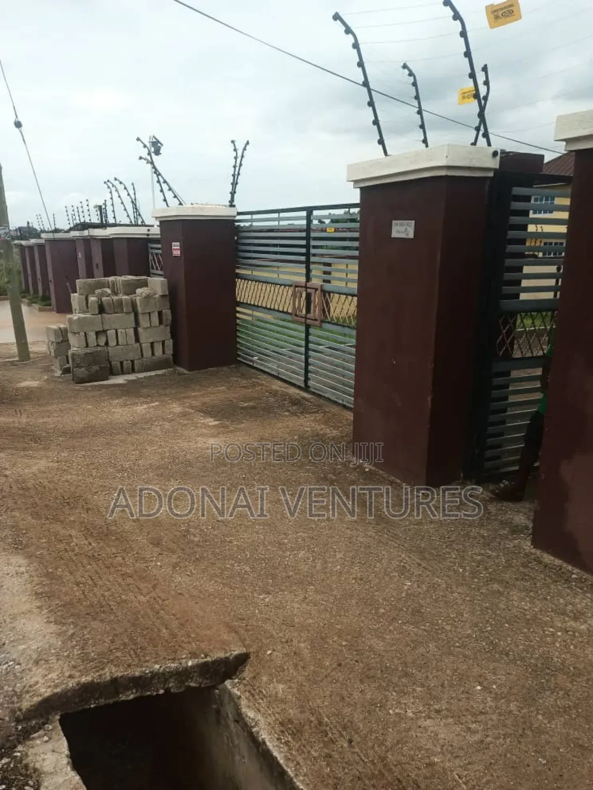 5bdrm House in Abuakwa  D K C, Kumasi Metropolitan for sale