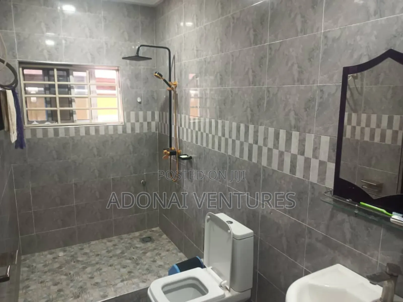 5bdrm House in Abuakwa  D K C, Kumasi Metropolitan for sale